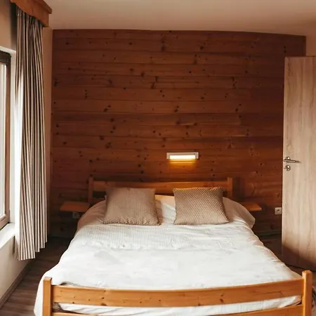 Casa de Férias La Harde 31 Pers Malmedy, Vue, Wellness, Jardin